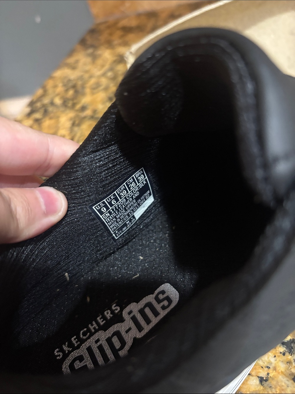Sketchers slip ins size 9 single left shoe - Picture 5 of 5